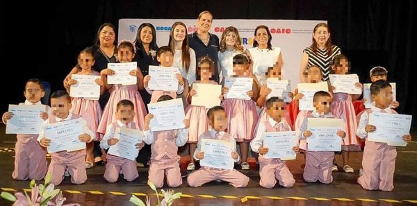 ¡PAU EN LA GRADUACIÓN DE LOS CADIS Y CAICS!!