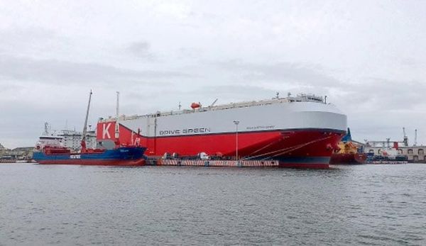 ¡LLEGAN BARCOS DE TODO EL MUNDO!