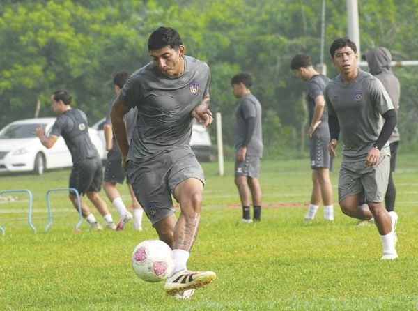 ¡RACING VERACRUZ TRABAJA CON EL BALÓN!
