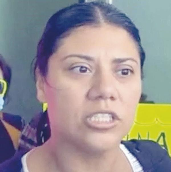 ¡RETIRAN A MADRE DE DAFNE DE AUDIENCIA DE IMPUTACIÓN!