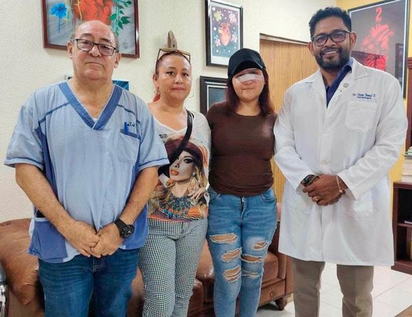 ¡CELEBRAN ÉXITOS MÉDICOS!