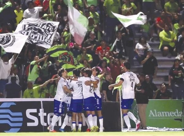 ¡SORPRENDE PUEBLA A BRAVOS EN LA FRONTERA!