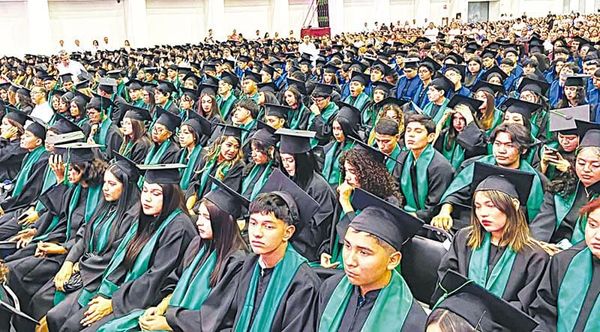 ¡MIL GRADUADOS EN EL CBETIS 79!