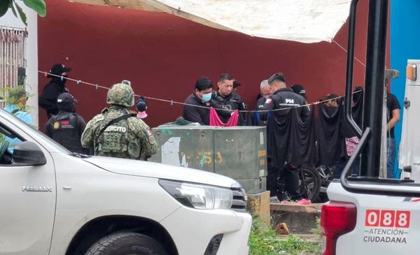 ¡CATEAN DOMICILIO EN COLINAS DE SANTA FE!
