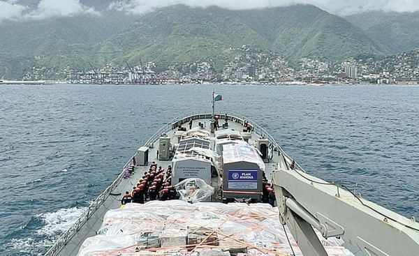 ¡CASI 400 TONELADAS DE AYUDA HUMANITARIA A VENEZUELA! - *Dos buques de la Secretaría de Marina Armada de México arribaron al puerto de La Guaira para entregar la ayuda enviada desde el puerto de Veracruz