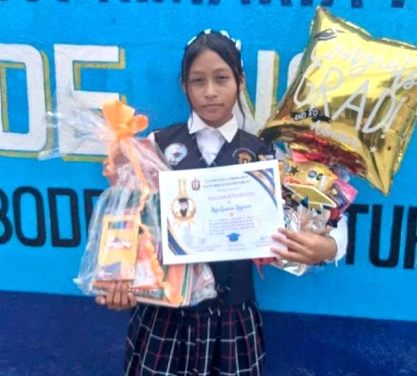 ¡NIÑA AHOGADA EN EL RÍO! - JUGABA CON SUS AMIGUITAS, RESBALO Y CAYÓ AL AFLUENTE