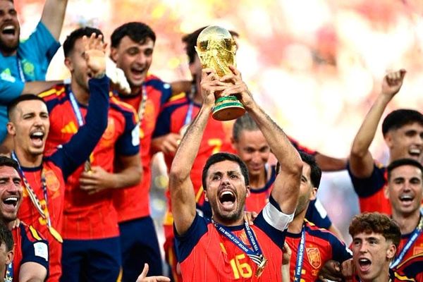 ¡OLÉ, OLÉ, OLÉ! - EL ÚLTIMO TANGO DE MESSI... Y...
