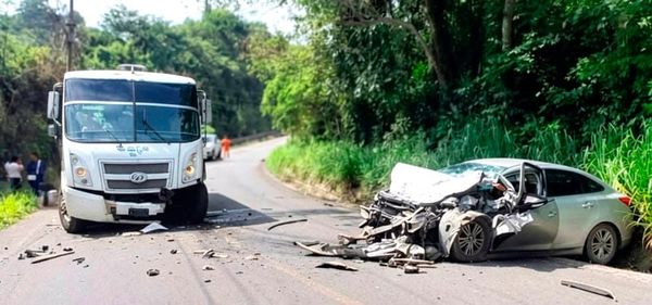 ¡QUE TRAGEDIA! - TRES INTEGRANTES DE UNA FAMILIA MURIERON EN UN CHOQUE EN CASTILLO DE TEAYO