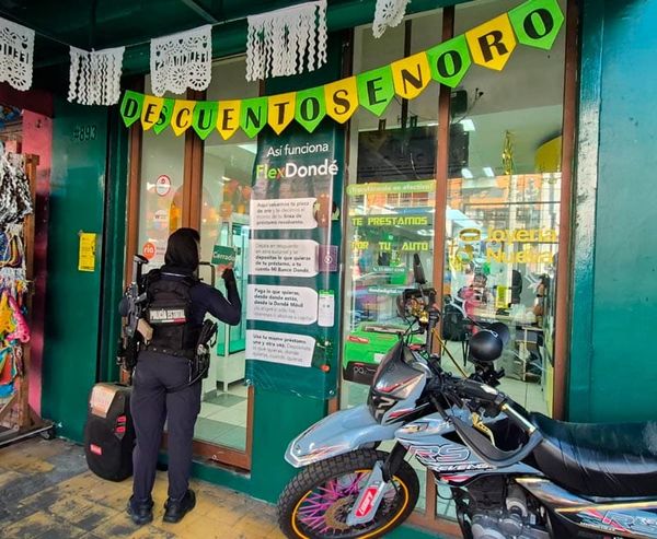 ¡PISTOLEROS ROBAN LOTE DE JOYAS EN LA CASA DE EMPEÑO FUNDACIÓN DONDÉ!