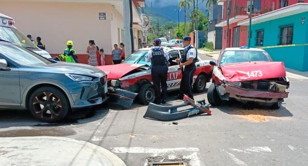 ¡TRES HERIDOS POR CARAMBOLA!