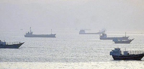¡DISPARA CAZA DE EU CONTRA BUQUE CERCA DE PUERTO IRANÍ!