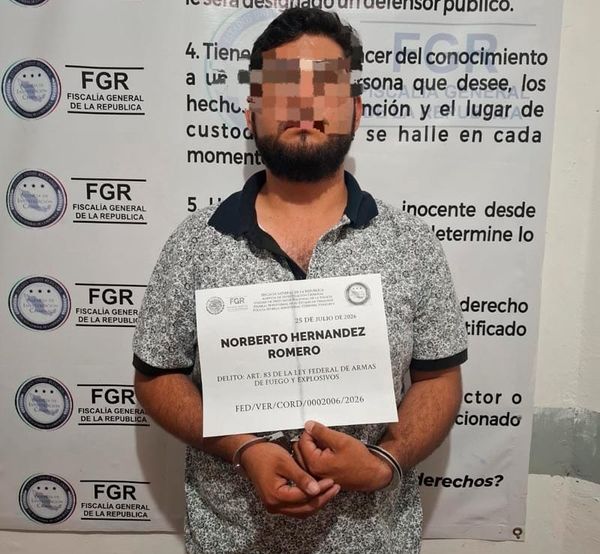 ¡DETIENEN EN CÓRDOBA A PRESUNTO CHOFER DEL ALCALDE DE ACULTZINGO CON ARMAS!