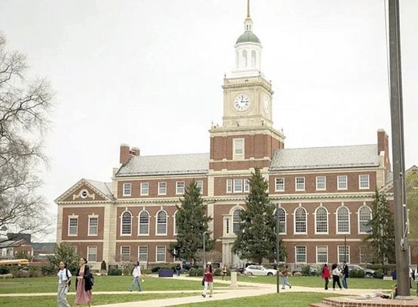 ¡MÁS DE 500 ESTUDIANTES DE LA UNIVERSIDAD DE HOWARD SON DADOS DE BAJA DE LA MATRÍCULA!