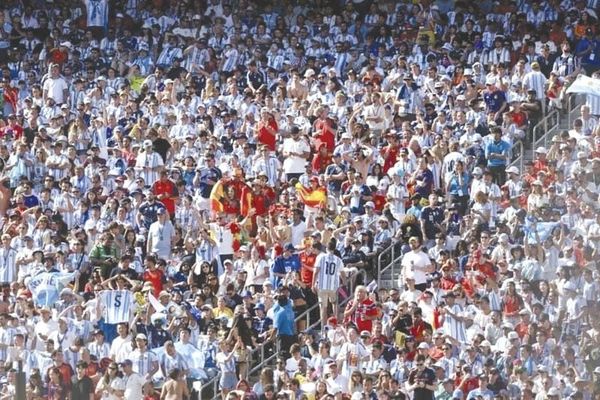 ¡PRESUME FIFA LLENO EN EL MUNDIAL MÁS CARO DE LA HISTORIA!