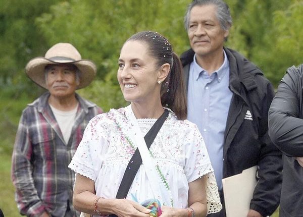 ¡CLAUDIA SHEINBAUM FELICITA A EU POR SU INDEPENDENCIA!