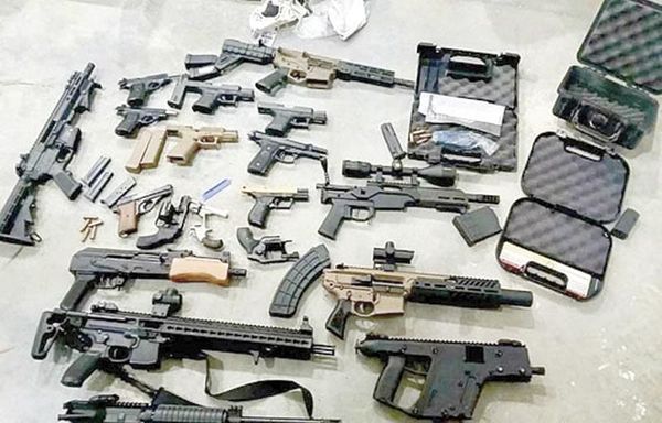 ¡CONFISCA EU 138 ARMAS DESTINADAS A MÉXICO!