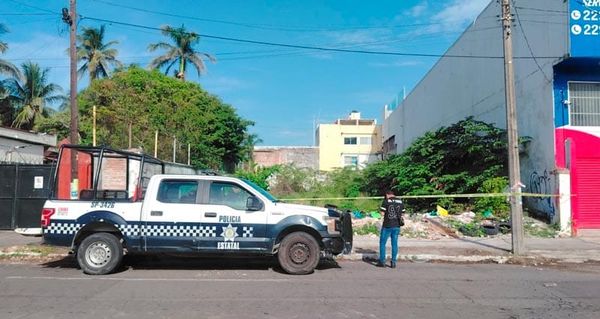 ¡ENCUENTRAN CUERPO EN DESCOMPOSICIÓN EN LOTE BALDÍO!
