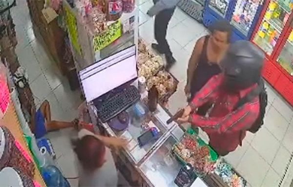 ¡“RATAS” CON PISTOLA ASALTARON TIENDA EN BOCA DEL RÍO!