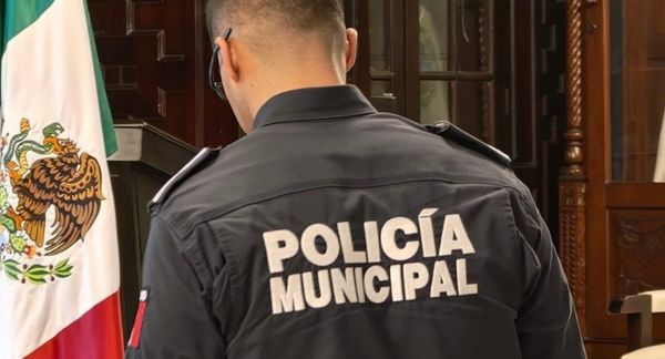 ¡ROBAN CON VIOLENCIA AUTO EN CHEDRAUI LAS BAJADAS!