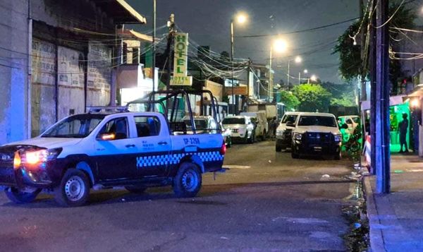 ¡LA TROPA DA ‘CANTINAZO’ AL BAR “LA MENTIROSA”!