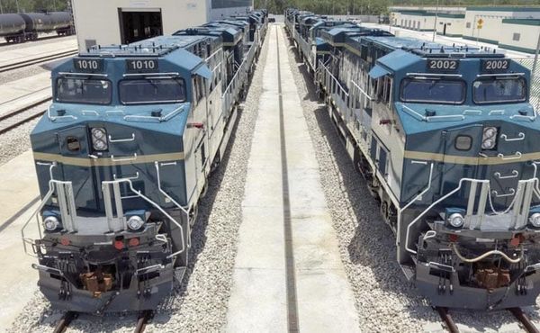 ¡LLEGAN PRIMERAS LOCOMOTORAS DEL TREN MAYA DE CARGA!