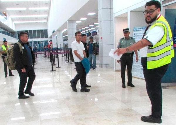 ¡SE LLEVAN VOLANDO A REO A LA CDMX!