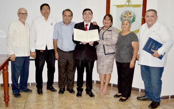 ÁNGEL MANUEL ES NUEVO PROFESIONISTA