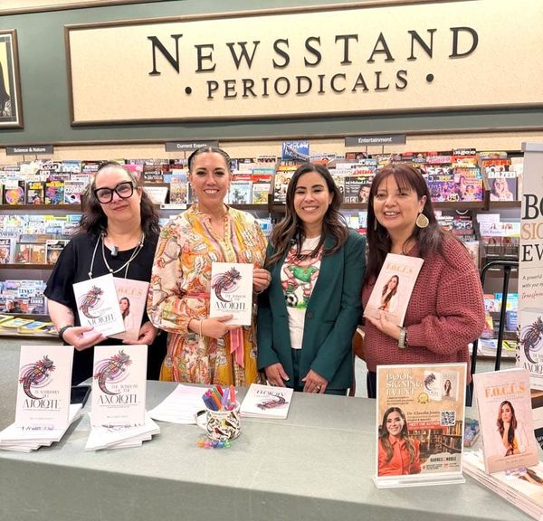 CLAU JONES PRESENTA SU LIBRO "F.O.C.U.S. PARA EL ÉXITO PERSONAL Y PROFESIONAL"