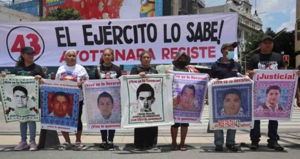 ¡CNDH NIEGA EXONERACIÓN DEL EJÉRCITO EN CASO AYOTZINAPA Y TRUENA CONTRA CRÍTICOS!