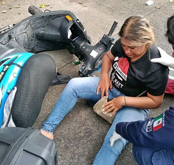 ¡DERRAPÓ HASTA URGENCIAS DAMA PASADA DE COPAS!