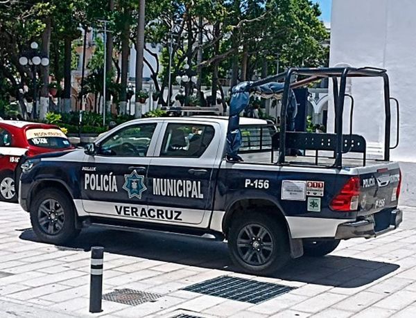 ¡TAVO QUIERE MIL POLICÍAS!