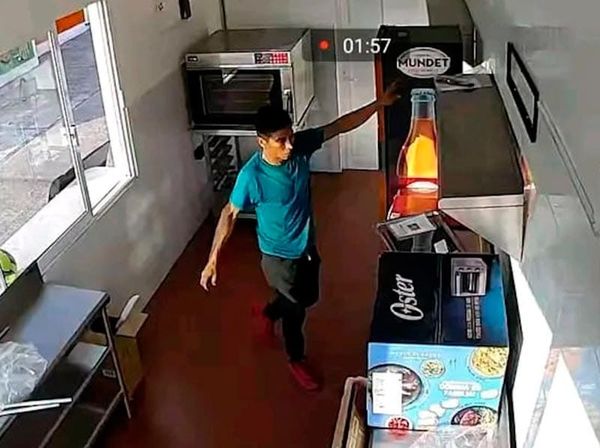 ¡LADRÓN ROBÓ EN NEGOCIO DE LA RIVIERA VERACRUZANA!