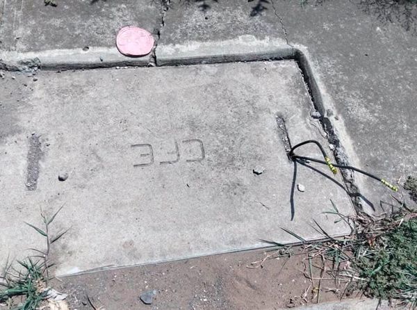 ¡SE ELECTROCUTA MENOR POR CABLE EXPUESTO DE CFE EN EL FRACCIONAMIENTO EL CORTIJO!