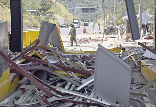 ¡DOS ATAQUES SACUDEN COLOMBIA! - EN EL PRIMER DÍA DE GOBIERNO DE LA ESPRIELLA