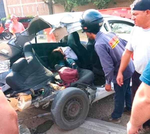 ¡TRABAJADORA DE ASIPONA MUERE POR CARRETERAZO! - VIAJABA EN UN TAXI QUE MANEJABA UN FAMILIAR CUANDO UNA CAMIONETA LOS EMBISTIO