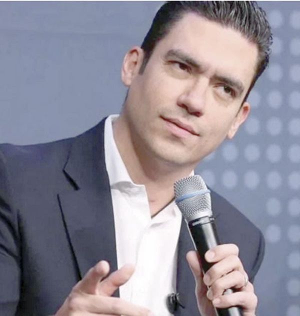 ¡“¿QUIÉN MANDA?”!