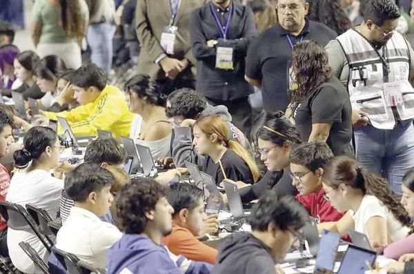 ¡ESTIMA RECTOR 63% DE ASISTENTES A EXAMEN DE UNAM!