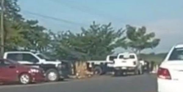 ¡LOCALIZAN RESTOS HUMANOS EMBOLSADOS EN LA CARRETERA CUITLÁHUAC-LA TINAJA!