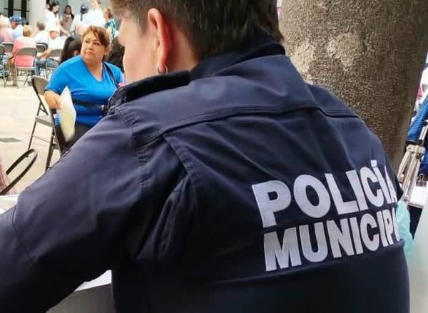 ¡MALANDROS CON MACHETÓN ASALTARON DOS TIENDAS OXXO!