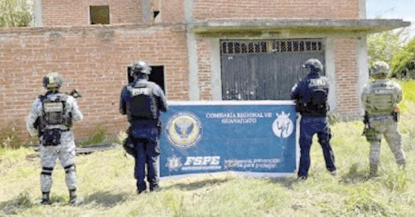 ¡ENCUENTRAN CISTERNA CON 30 MIL LITROS DE HUACHICOL!