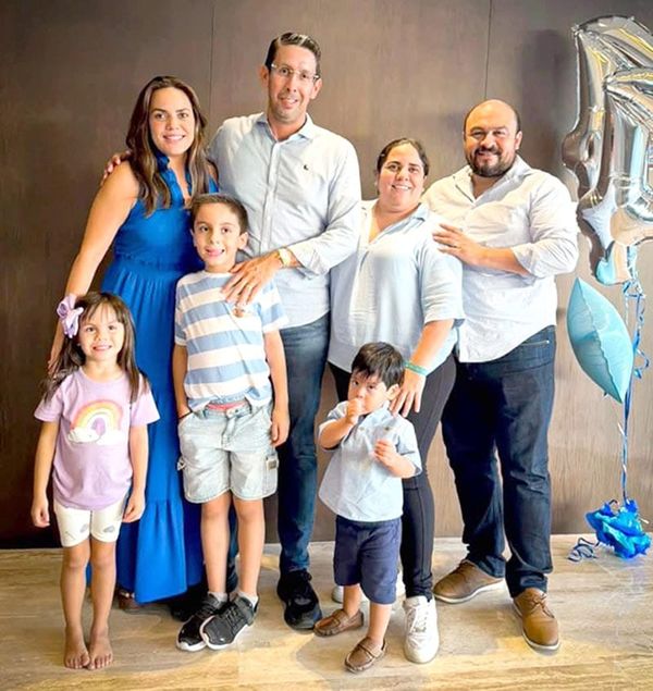 JOSÉ ANTONIO PINILLA CELEBRA SUS 44 AÑOS