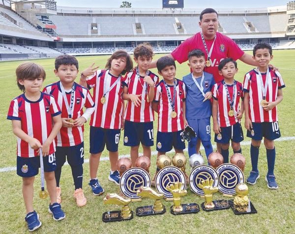 ¡REBAÑO CHIVAS VERACRUZ 2018 FIRMA UNA TEMPORADA PERFECTA!