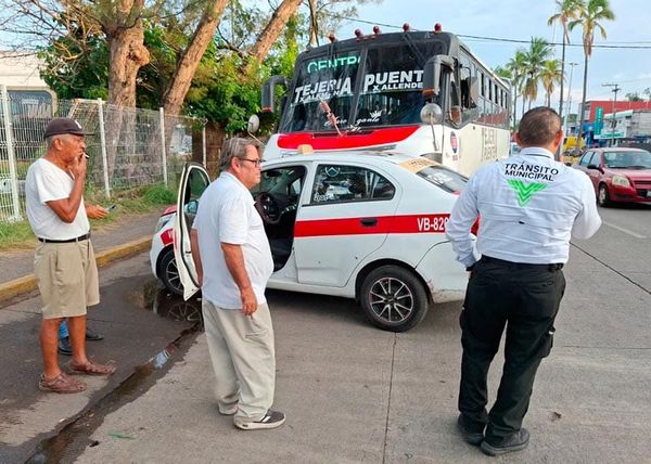¡SE DAN TRANCAZO FRENTE AL AUDITORIO “BENITO JUÁREZ”!