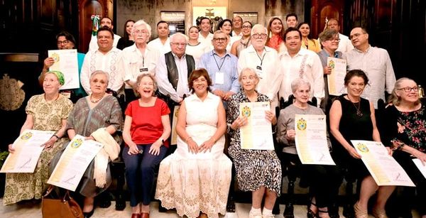 ¡VISITANTES DISTINGUIDOS!