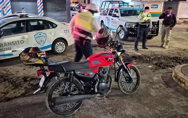 ¡BIKER BORRACHÍN DAÑO CALLE CON CONCRETO HIDRÁULICO!