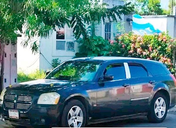 ¡ROBAN CAMIONETA DE LUJO EN ARBOLEDAS SAN MIGUEL!