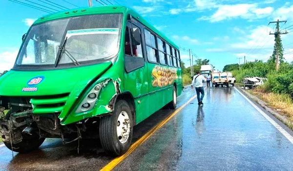 ¡CARRETERAZO MORTAL! - MUEREN DOS MUJERES AL IMPACTARSE CONTRA CAMIÓN EN COSOLEACAQUE