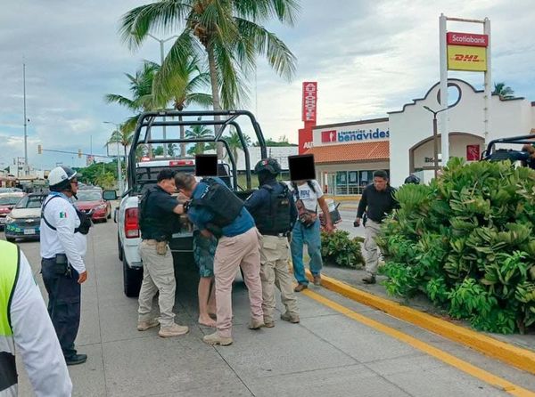¡AGENTES DE TRÁNSITO Y POLICÍAS ARRESTAN A CHILANGOS EBRIOS!
