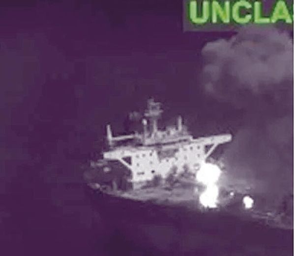 ¡ATACA EU 3 PETROLEROS DE IRÁN EN GOLFO DE OMÁN!