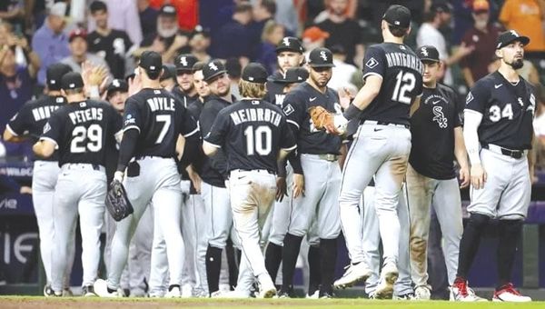 ¡SE IMPONE CHICAGO A HOUSTON!